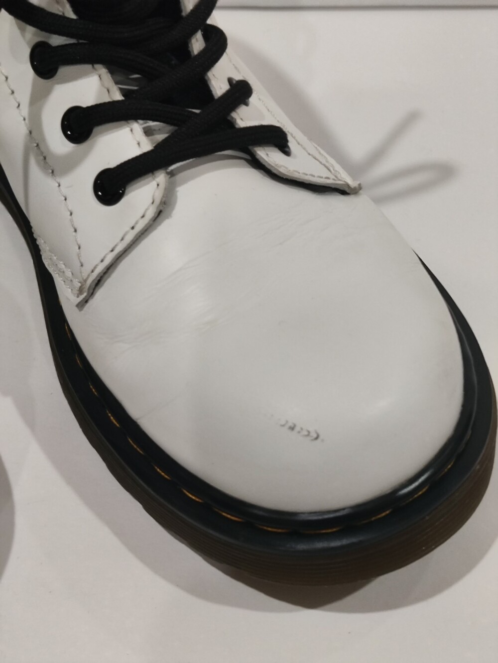 Doc Martens  1460 J White Boots Kid's Size 1 (US) Shoes Air Wair - Picture 4 of 7
